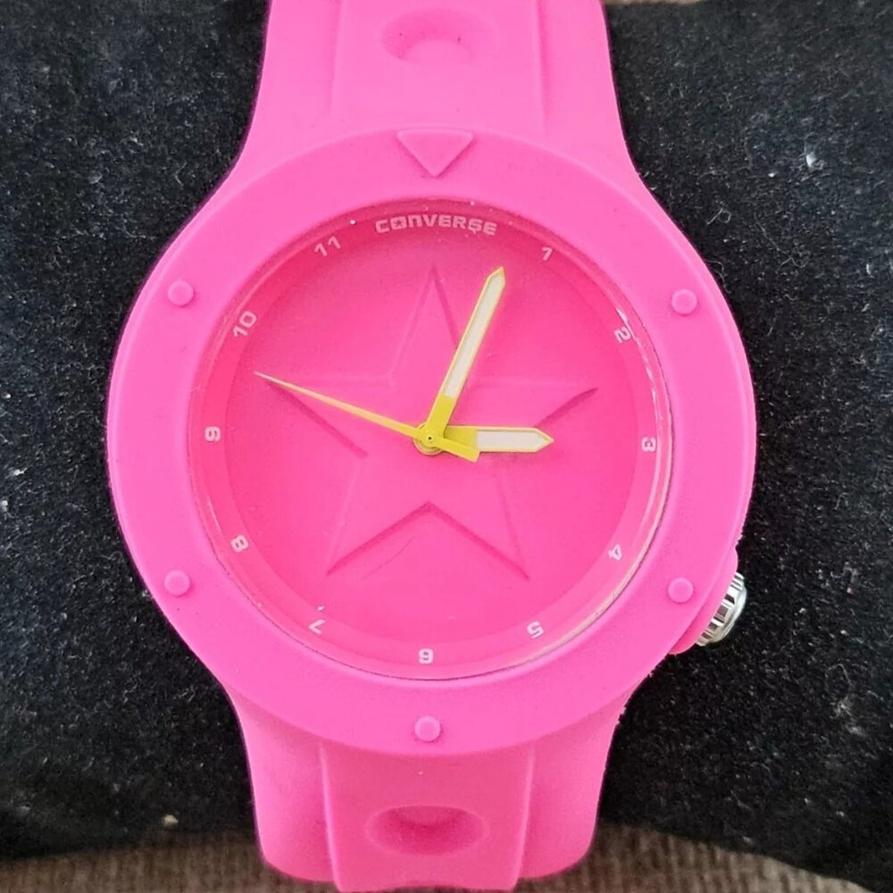 Converse Wristwatch Pink Rubber Sport Strap Unisex Analog Quartz Wrist Watch $65